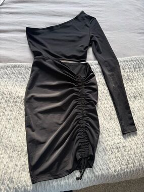 The Kript One-Shoulder Black Ruched Bodycon Dress